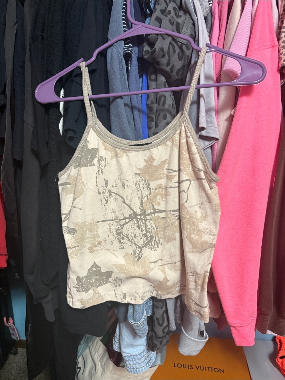 Beige Leaf-Print Spaghetti Strap Tank Top